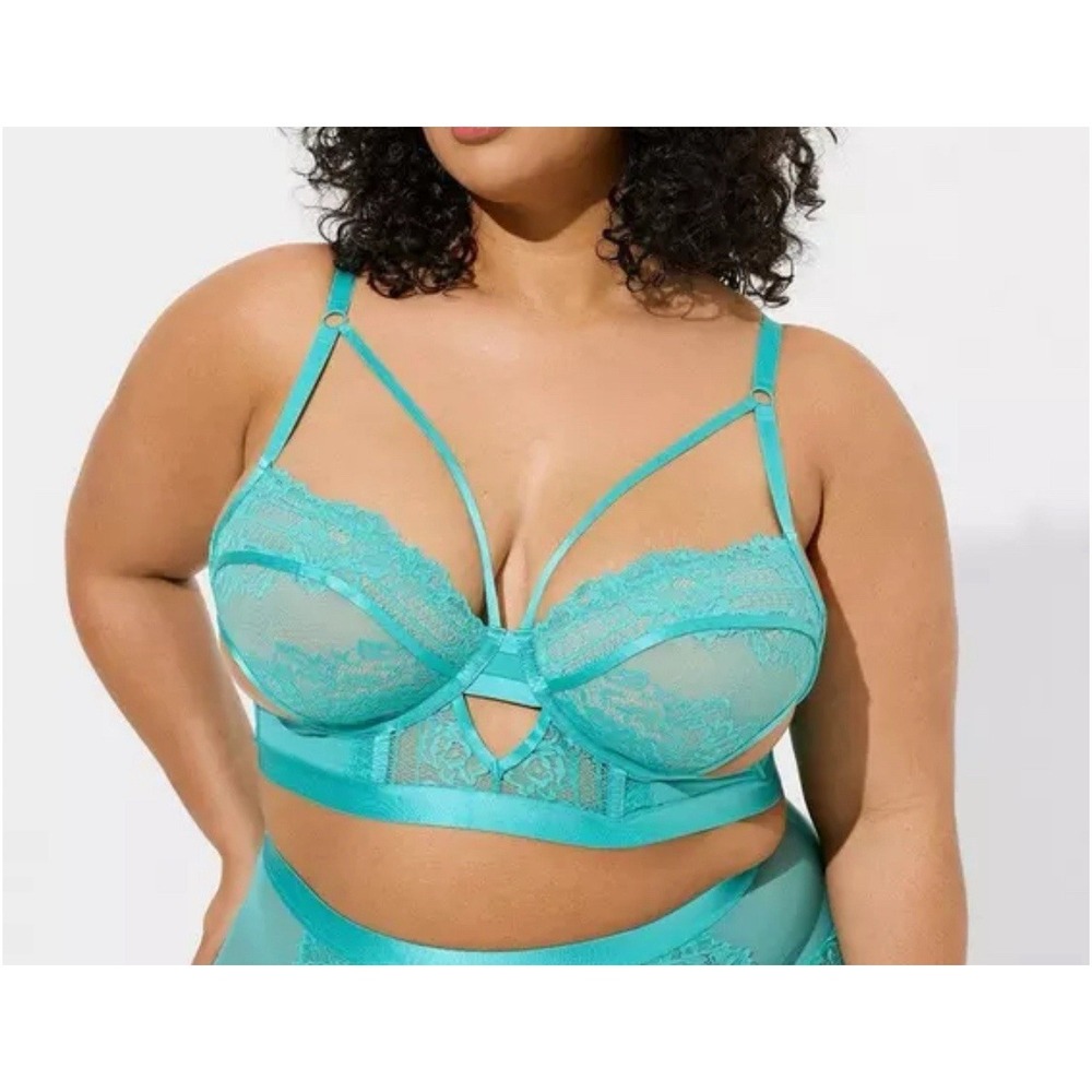 Torrid Retro Ribbon Cutout Longline Bra‎ Strappy In Baltic Turquoise Teal Size 2